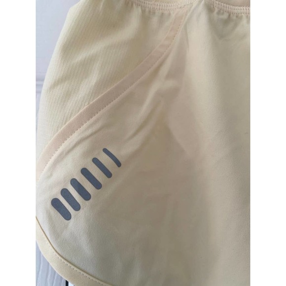 NWT Under Armour Short - Picture 5 of 6